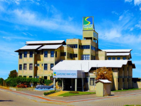  Silvestre Praia Hotel  Имбитуба